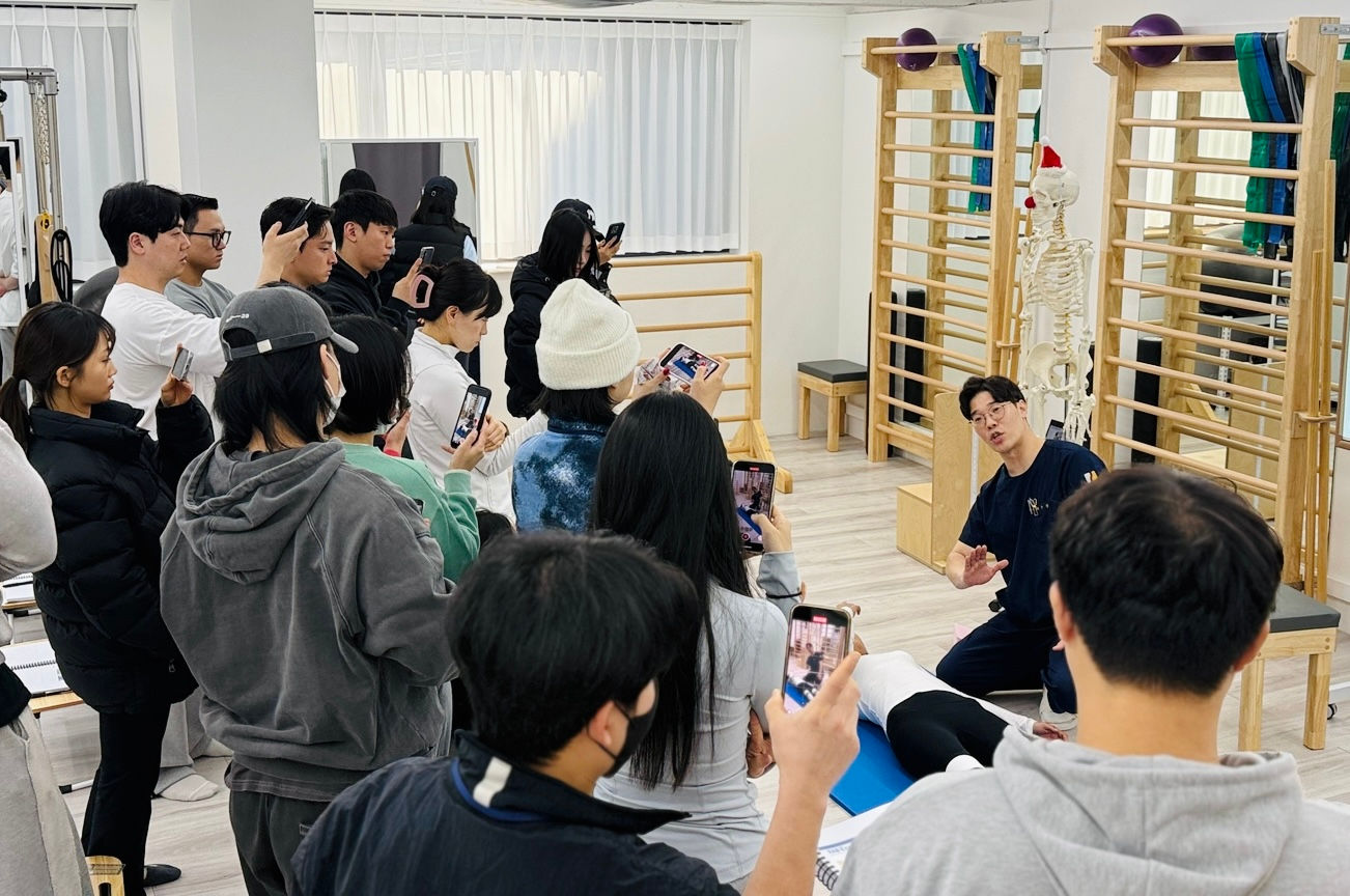 2024 척추측만 솔루션 정리 교육이 12/8 마무리되었습니다!